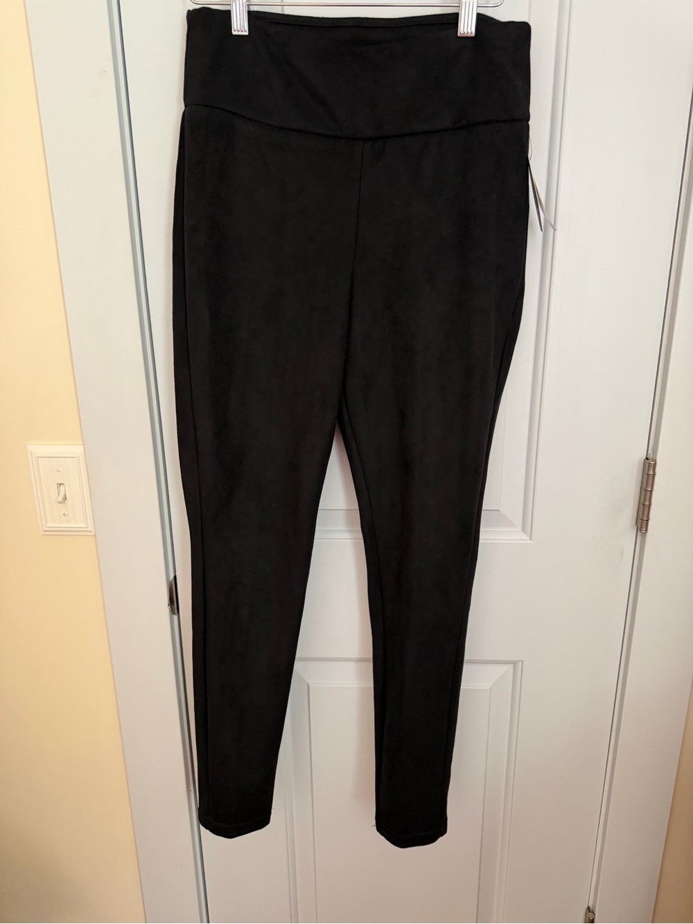 crown & ivy Black High-Waist Ponte Leggings